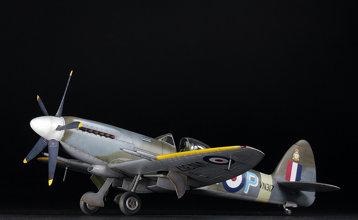 1/48 Eduard (Airfix) Spitfire Mk24 - Non-LSP Works - Large Scale Planes